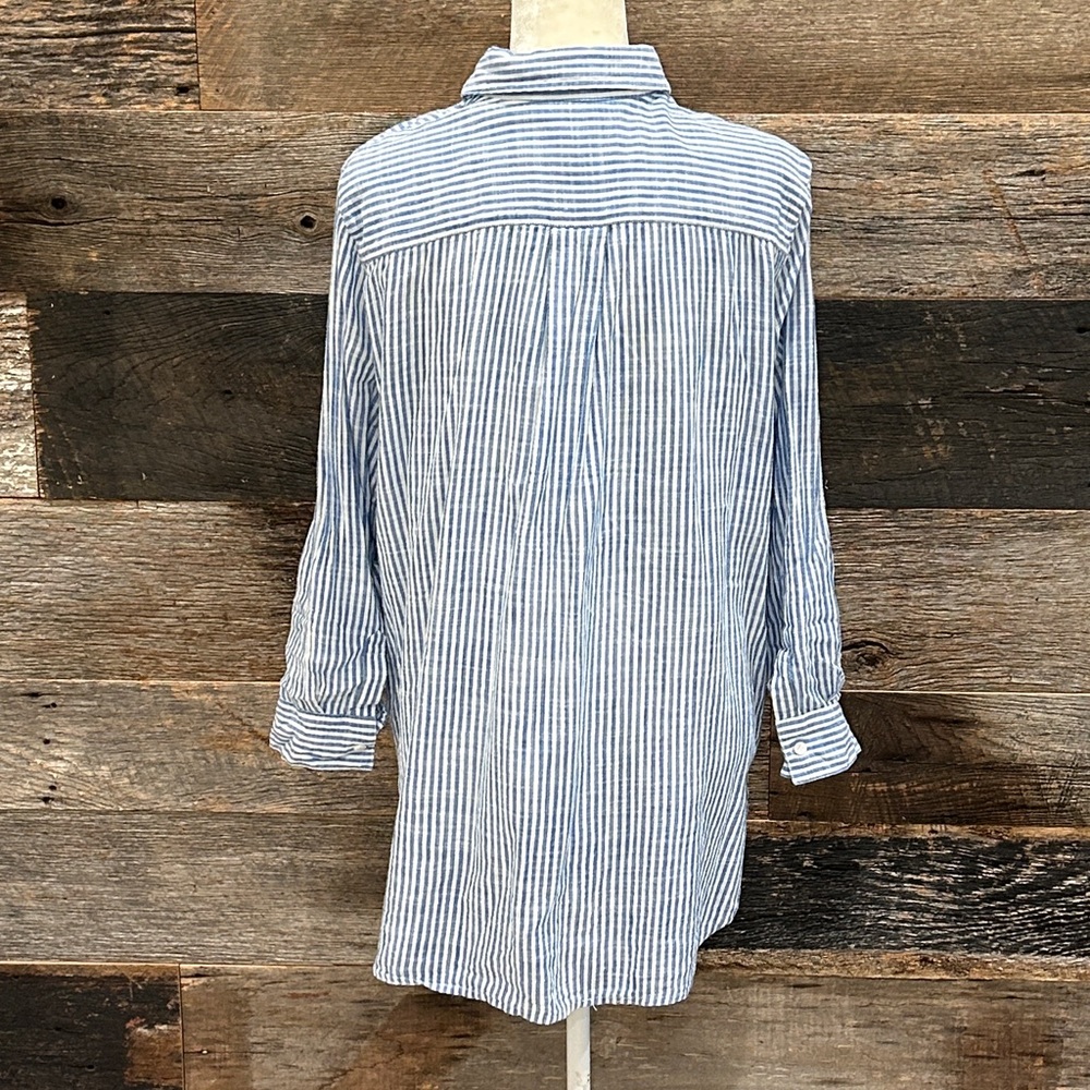 Tommy Bahama Women’s Blue & White Striped Tunic Length Shirt/Swim Cover. Large - Picture 6 of 9